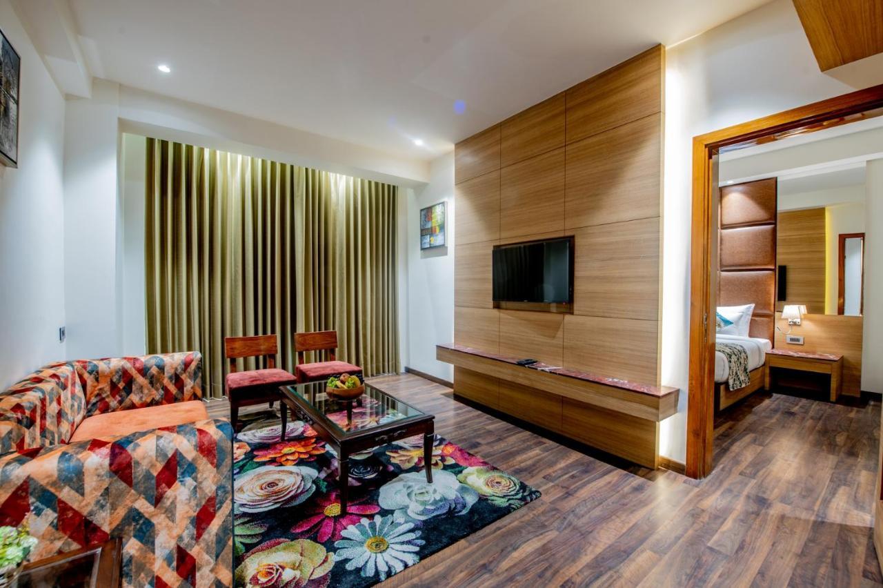 Best Western La Vista Pathānkot Εξωτερικό φωτογραφία