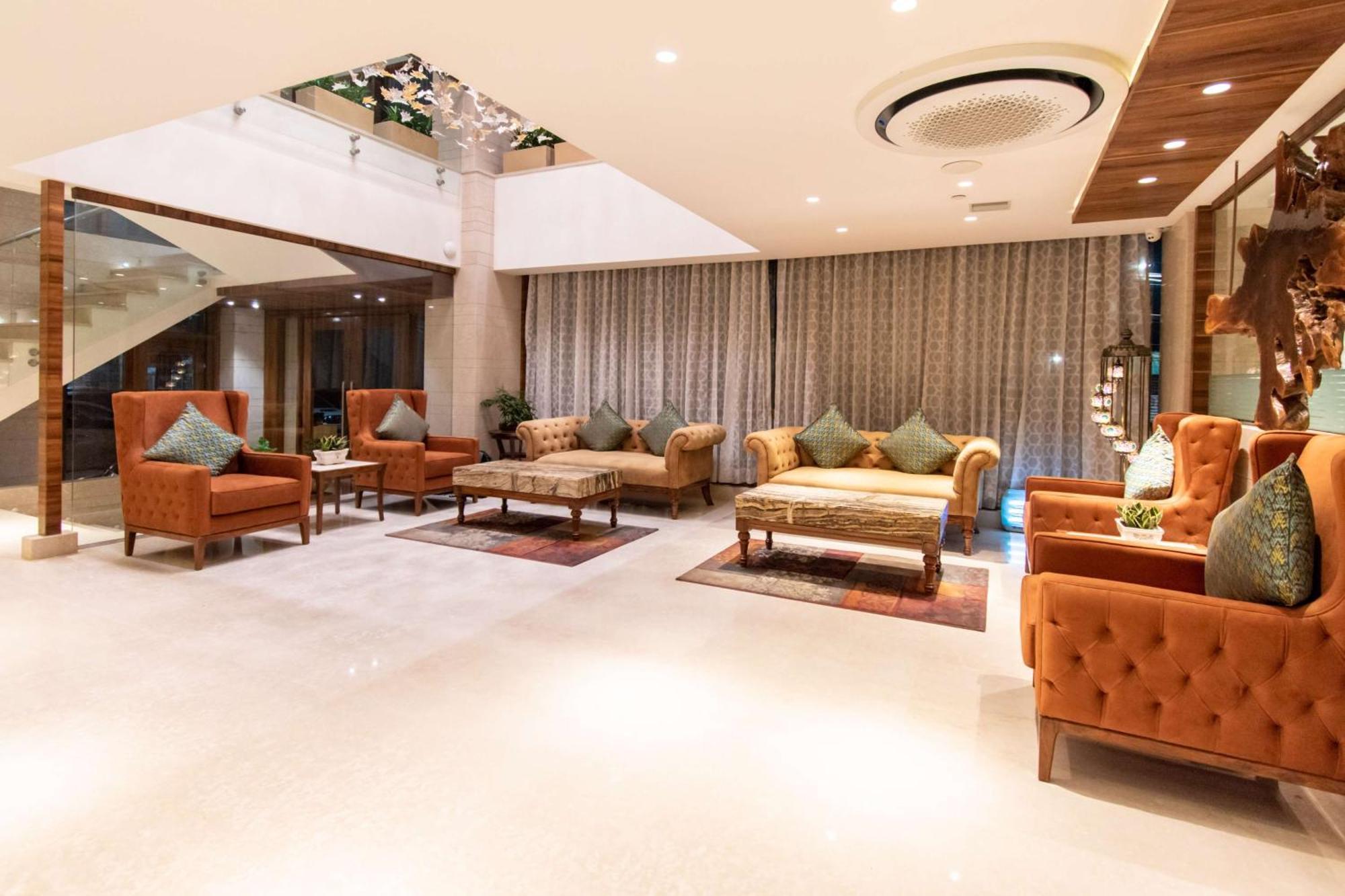 Best Western La Vista Pathānkot Εξωτερικό φωτογραφία