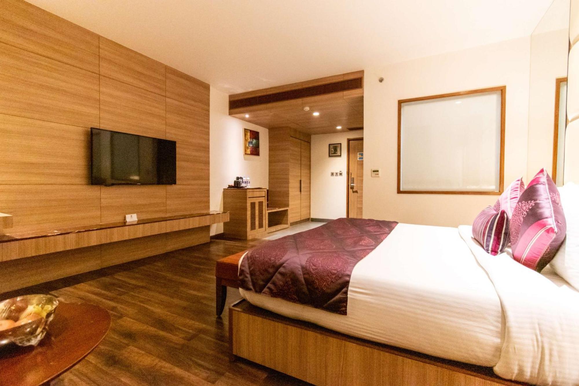 Best Western La Vista Pathānkot Εξωτερικό φωτογραφία
