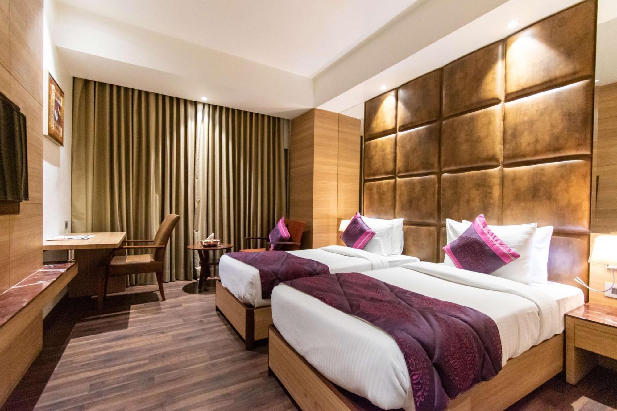 Best Western La Vista Pathānkot Εξωτερικό φωτογραφία