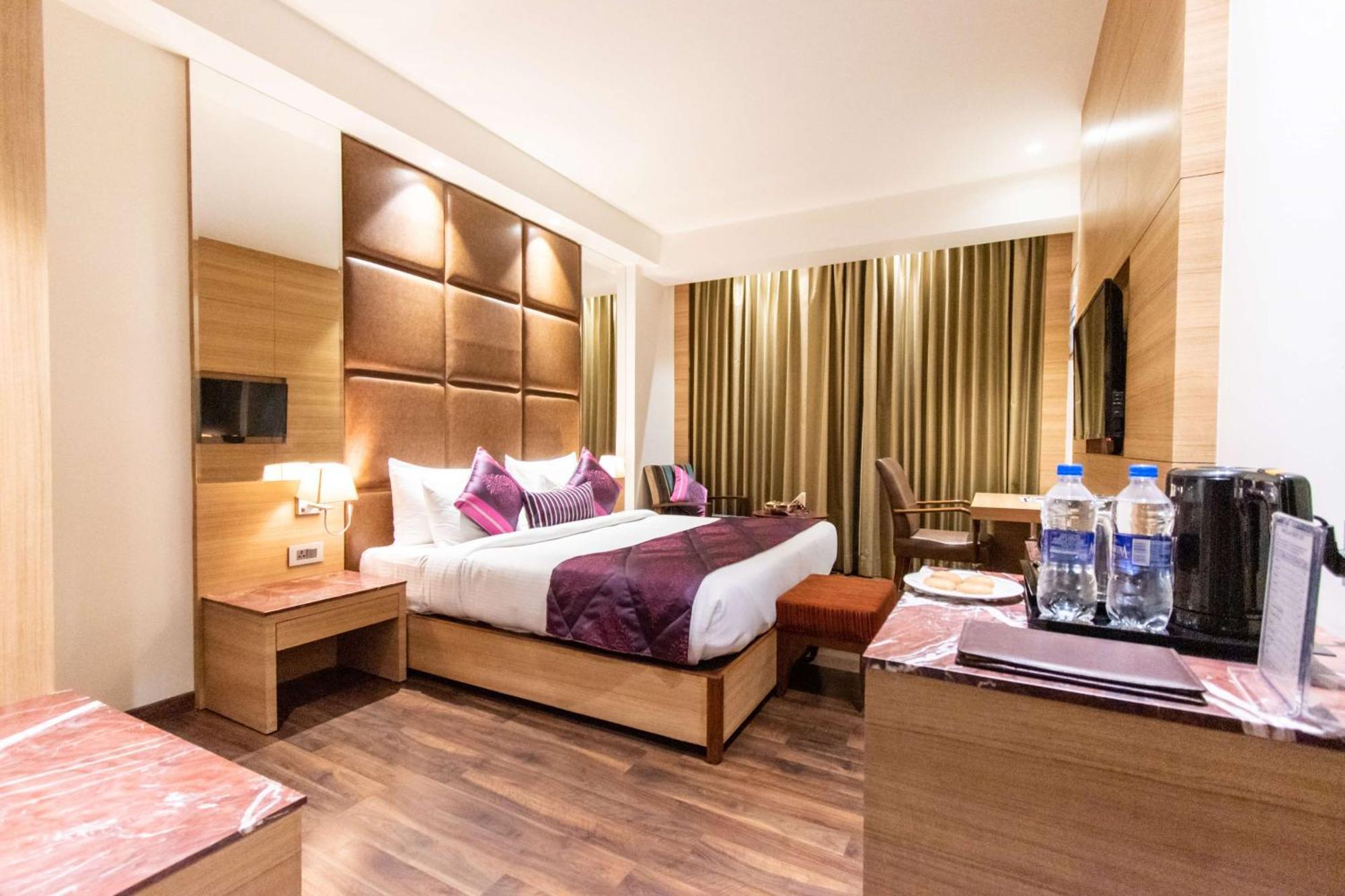 Best Western La Vista Pathānkot Εξωτερικό φωτογραφία