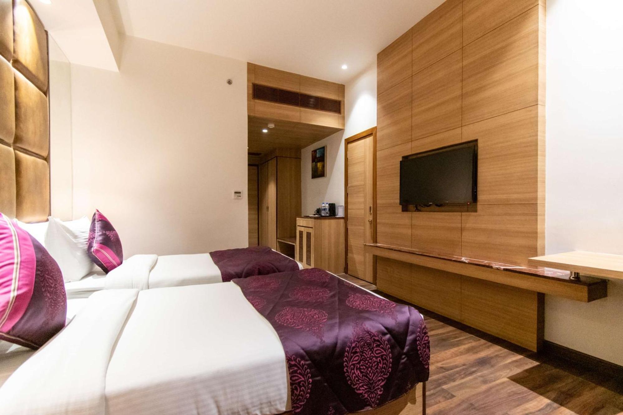 Best Western La Vista Pathānkot Εξωτερικό φωτογραφία