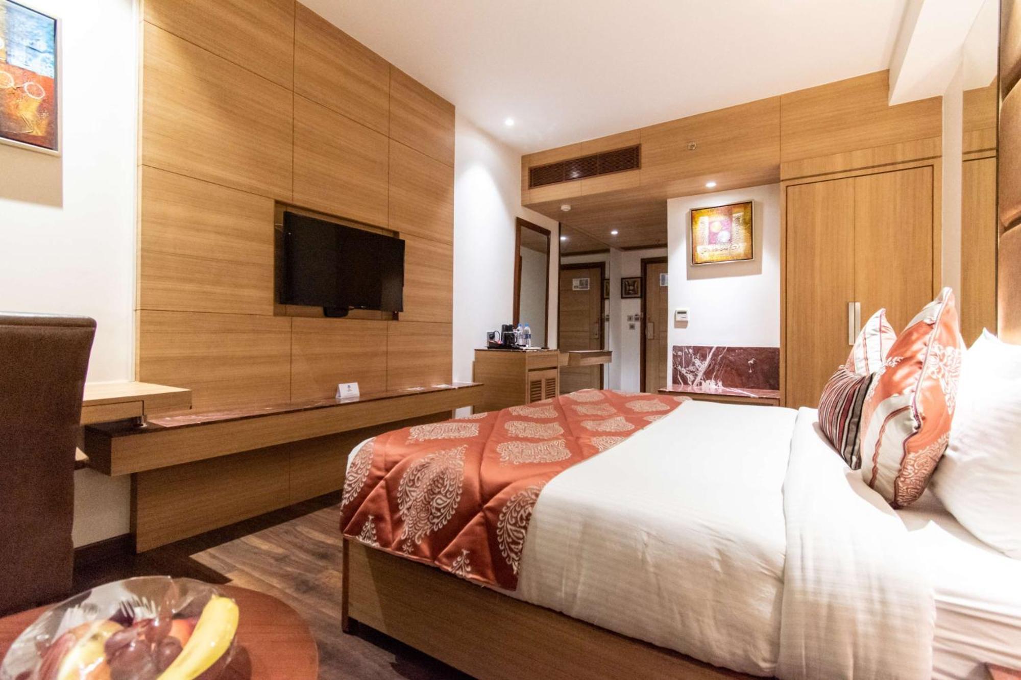Best Western La Vista Pathānkot Εξωτερικό φωτογραφία