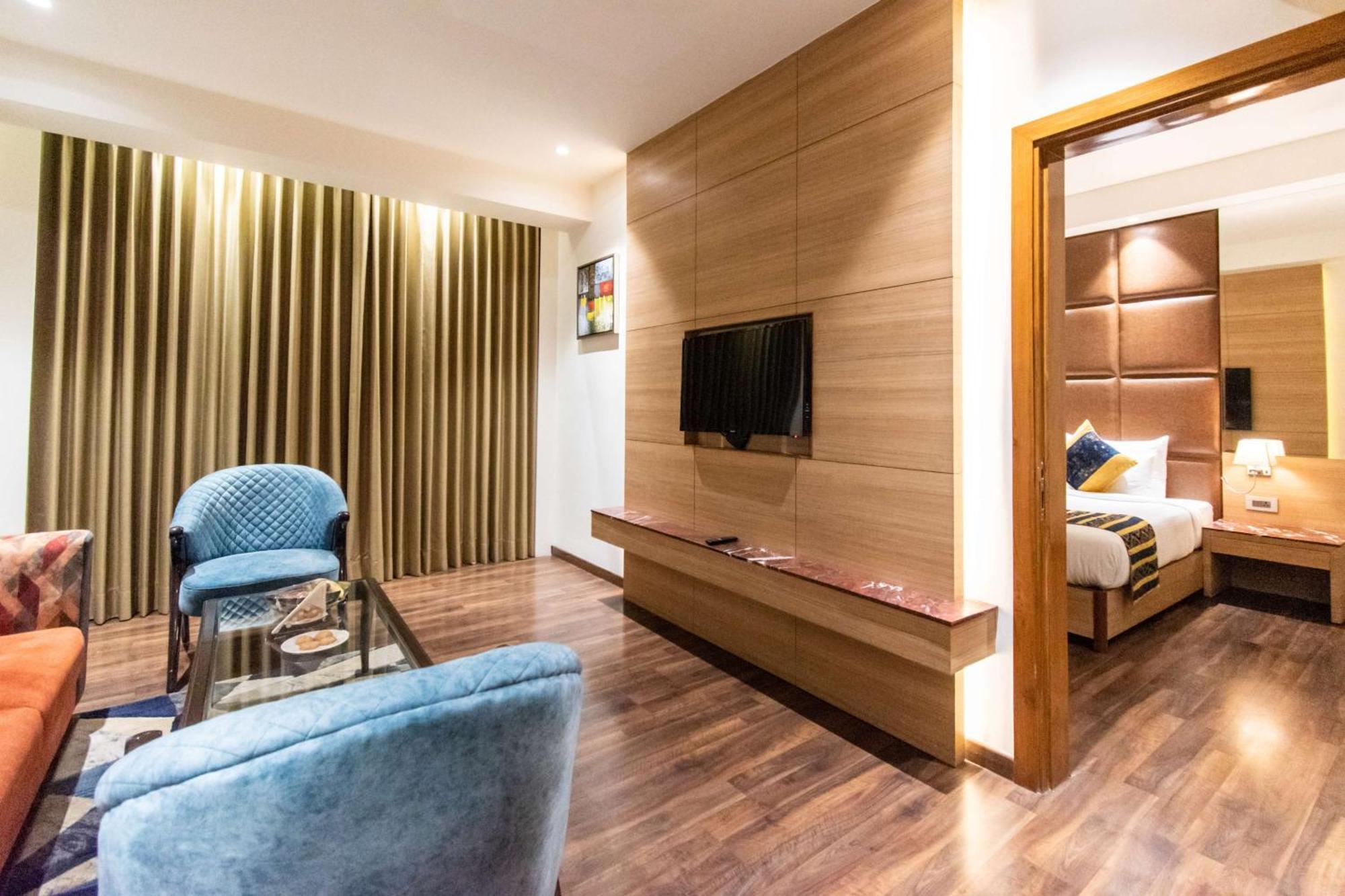 Best Western La Vista Pathānkot Εξωτερικό φωτογραφία