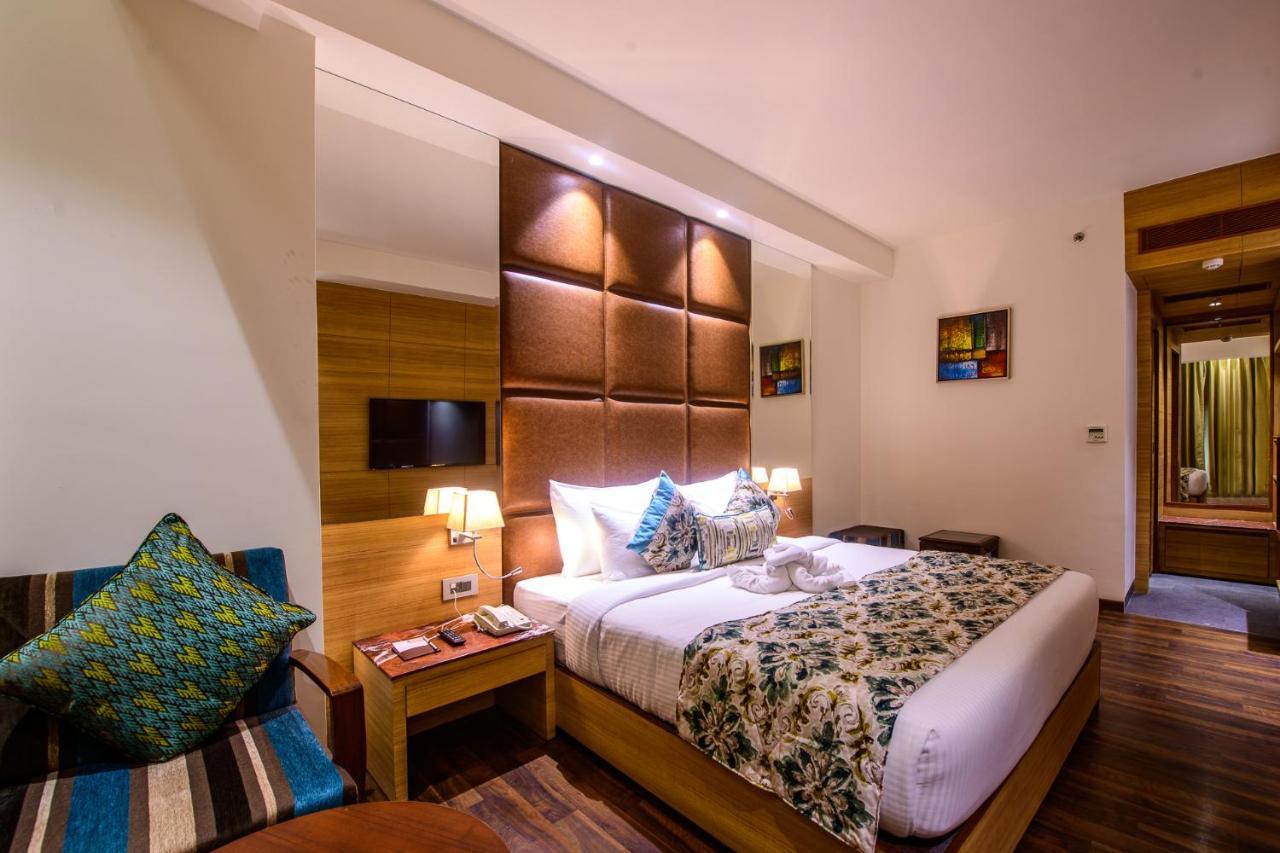 Best Western La Vista Pathānkot Εξωτερικό φωτογραφία